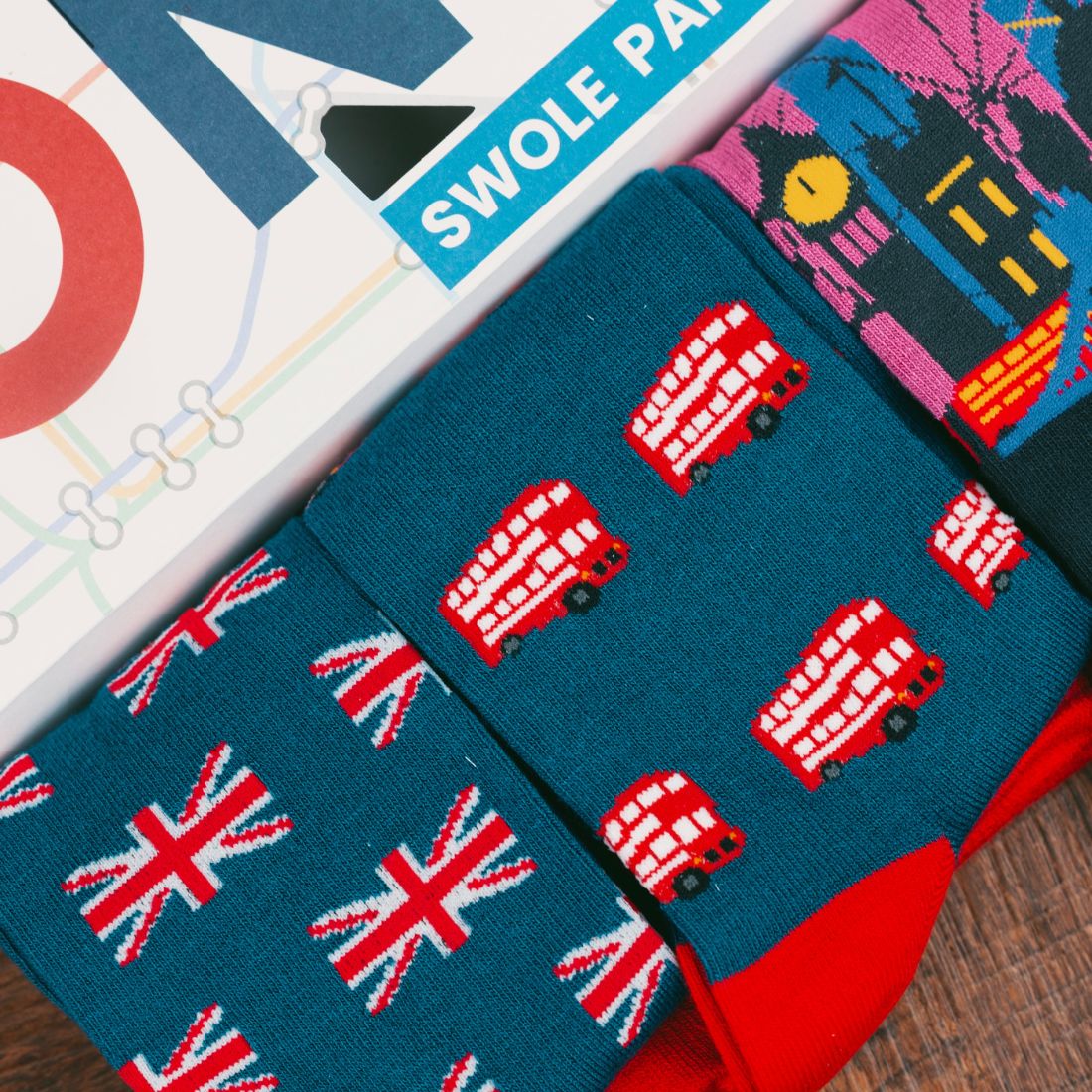4-Pack Iconic London Bamboo Socks Gift Box Box - Image 5
